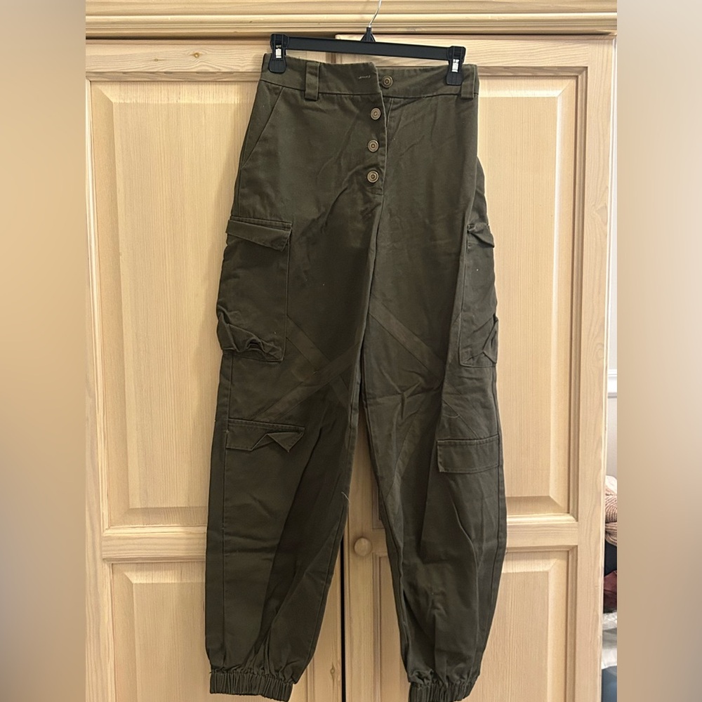 FASHION NOVA OLIVE GREEN JOGGERS SIZE S